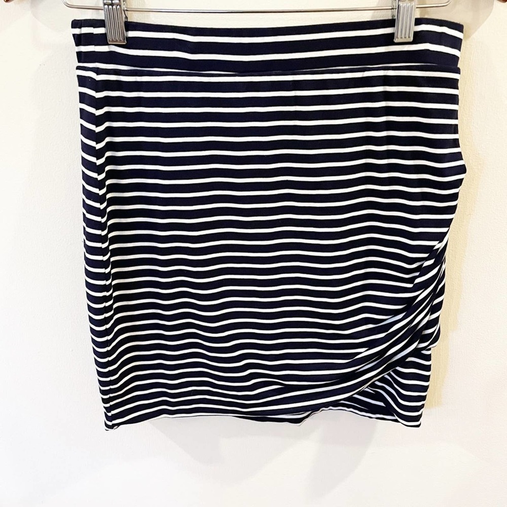 Lovers + Friends Voyage Skirt Striped Size Medium - Picture 2 of 12
